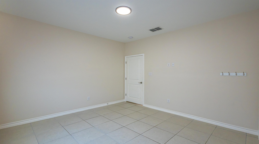 1512 Latigo Loop, LAREDO, Texas 78046, 4 Bedrooms Bedrooms, 6 Rooms Rooms,2 BathroomsBathrooms,Residential,For Rent,1512 Latigo Loop,20264791