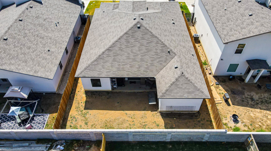 1512 Latigo Loop, LAREDO, Texas 78046, 4 Bedrooms Bedrooms, 6 Rooms Rooms,2 BathroomsBathrooms,Residential,For Rent,1512 Latigo Loop,20264791