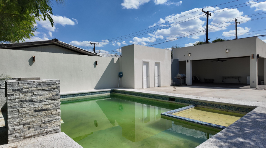 314-316 Victoria St, Laredo, Texas 78040, 1 Bedroom Bedrooms, 2 Rooms Rooms,1 BathroomBathrooms,Residential,For Sale,314-316 Victoria St,20264792