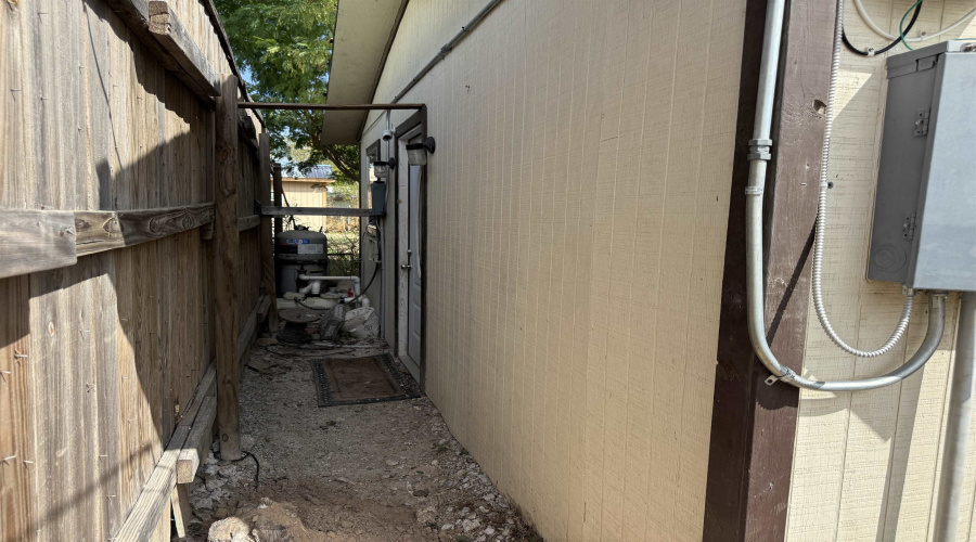 314-316 Victoria St, Laredo, Texas 78040, 1 Bedroom Bedrooms, 2 Rooms Rooms,1 BathroomBathrooms,Residential,For Sale,314-316 Victoria St,20264792