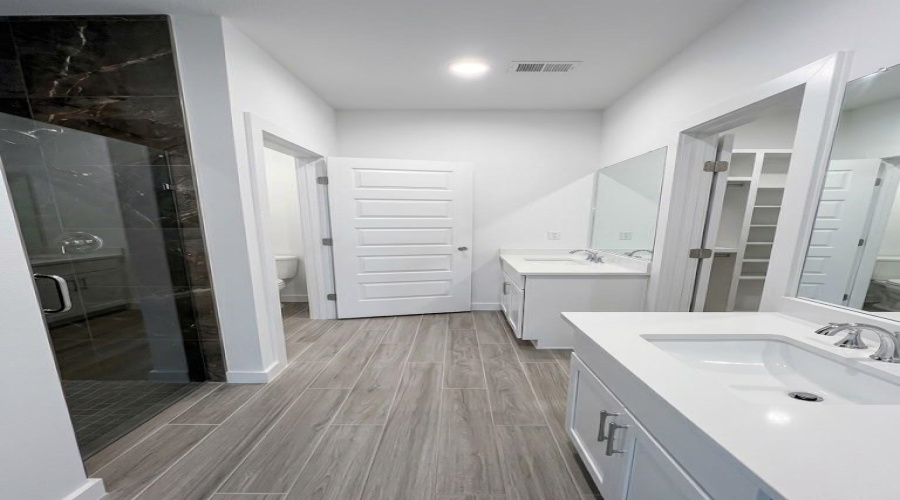 3918 Texas Dr., Laredo, Texas 78046, 3 Bedrooms Bedrooms, 5 Rooms Rooms,2 BathroomsBathrooms,Residential,For Sale,3918 Texas Dr.,20264793