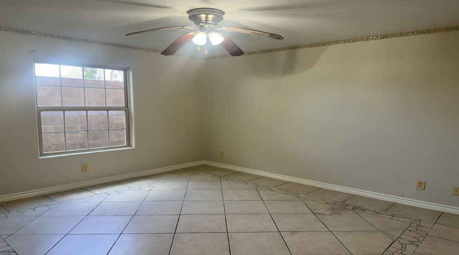 413 Shiloh Dr, Laredo, Texas 78045, 2 Bedrooms Bedrooms, 4 Rooms Rooms,2 BathroomsBathrooms,Residential,For Sale,413 Shiloh Dr,20264794