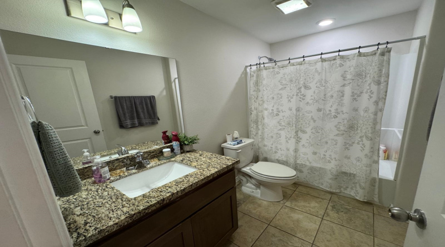 5202 Anacahuita Dr, LAREDO, Texas 78046, 4 Bedrooms Bedrooms, 5 Rooms Rooms,2 BathroomsBathrooms,Residential,For Sale,5202 Anacahuita Dr,20264797