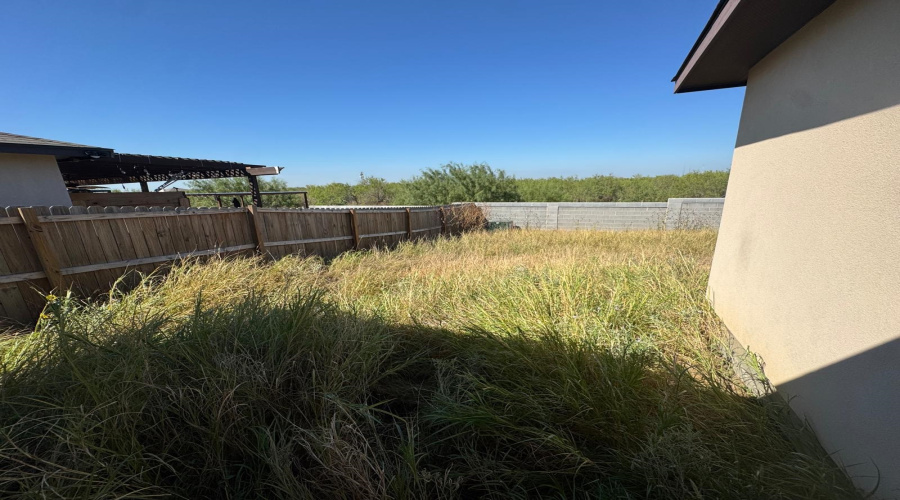 5202 Anacahuita Dr, LAREDO, Texas 78046, 4 Bedrooms Bedrooms, 5 Rooms Rooms,2 BathroomsBathrooms,Residential,For Sale,5202 Anacahuita Dr,20264797