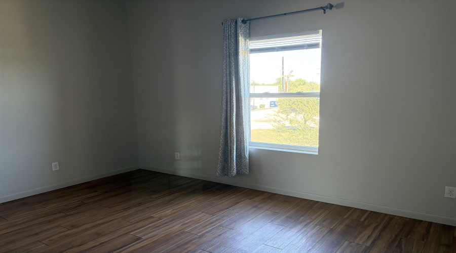 7220 Rocio Dr, Laredo, Texas 78041, 2 Bedrooms Bedrooms, 5 Rooms Rooms,2 BathroomsBathrooms,Residential,For Rent,7220 Rocio Dr,20264800
