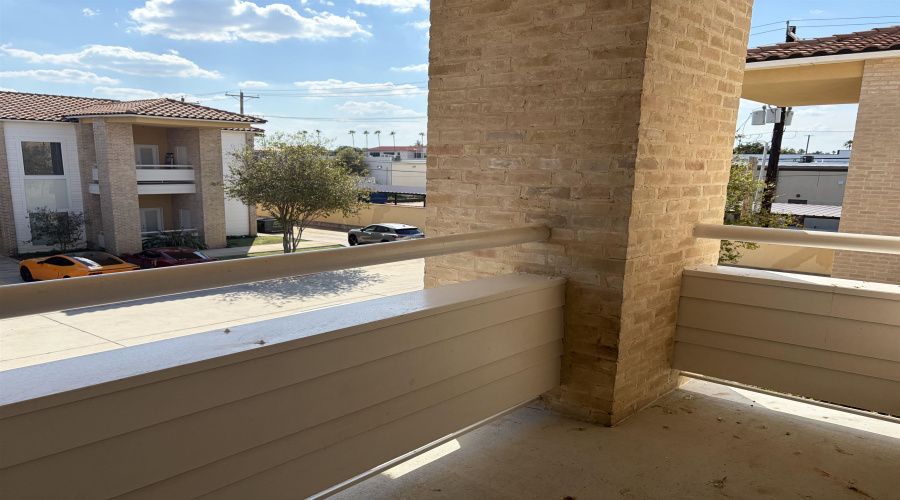 7220 Rocio Dr, Laredo, Texas 78041, 2 Bedrooms Bedrooms, 5 Rooms Rooms,2 BathroomsBathrooms,Residential,For Rent,7220 Rocio Dr,20264800