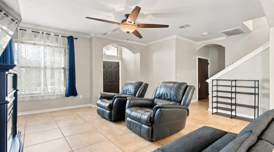 301 Ladera Dr, Laredo, Texas 78045, 5 Bedrooms Bedrooms, 9 Rooms Rooms,2 BathroomsBathrooms,Residential,For Sale,301 Ladera Dr,20264803
