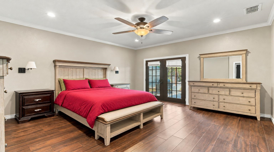 301 Ladera Dr, Laredo, Texas 78045, 5 Bedrooms Bedrooms, 9 Rooms Rooms,2 BathroomsBathrooms,Residential,For Sale,301 Ladera Dr,20264803