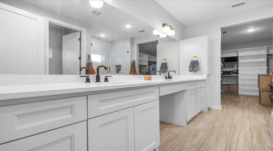 1227 Sambar Lp, Laredo, Texas 78045, 4 Bedrooms Bedrooms, 6 Rooms Rooms,3 BathroomsBathrooms,Residential,For Sale,1227 Sambar Lp,20264805