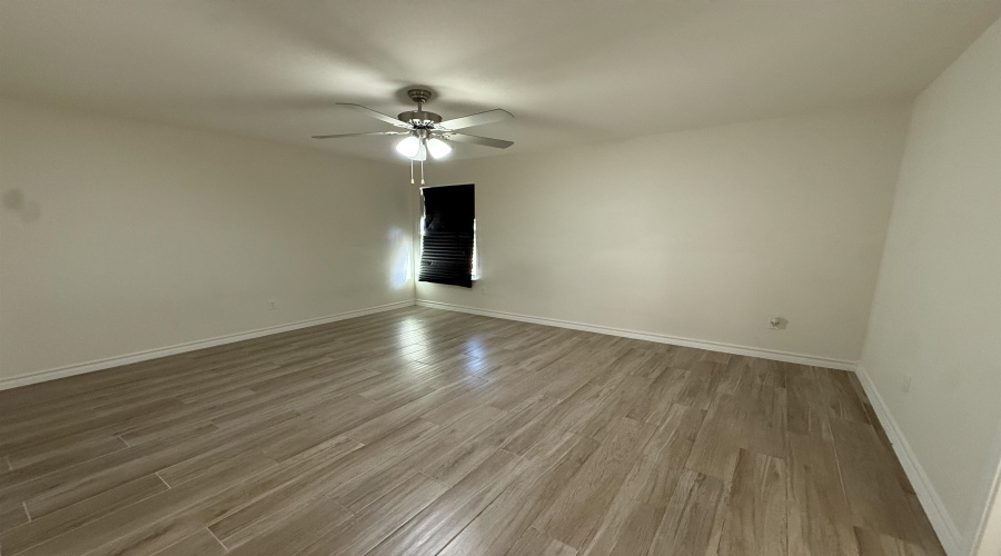 5521 Texana, Laredo, Texas 78046, 4 Bedrooms Bedrooms, 6 Rooms Rooms,2 BathroomsBathrooms,Residential,For Sale,5521 Texana,20264806