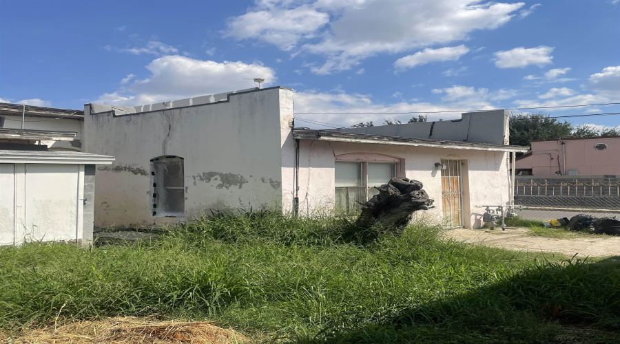 1801 Hidalgo St, Laredo, Texas 78040, ,Multi-family,For Sale,1801 Hidalgo St,20264804