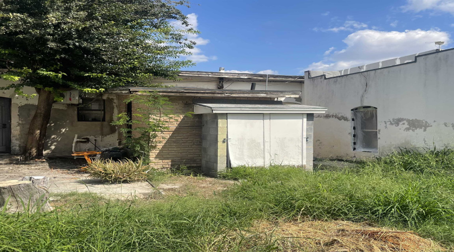 1801 Hidalgo St, Laredo, Texas 78040, ,Multi-family,For Sale,1801 Hidalgo St,20264804