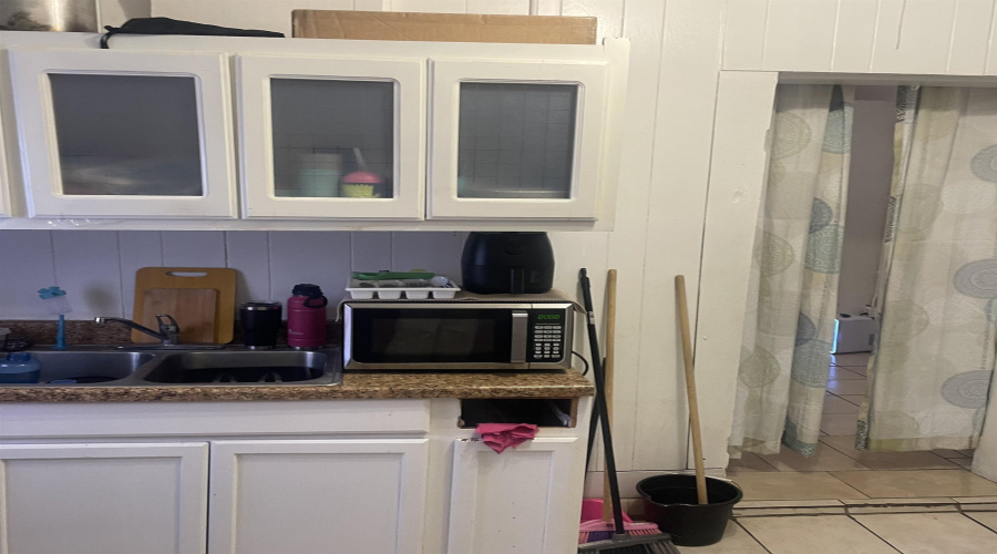 1801 Hidalgo St, Laredo, Texas 78040, ,Multi-family,For Sale,1801 Hidalgo St,20264804