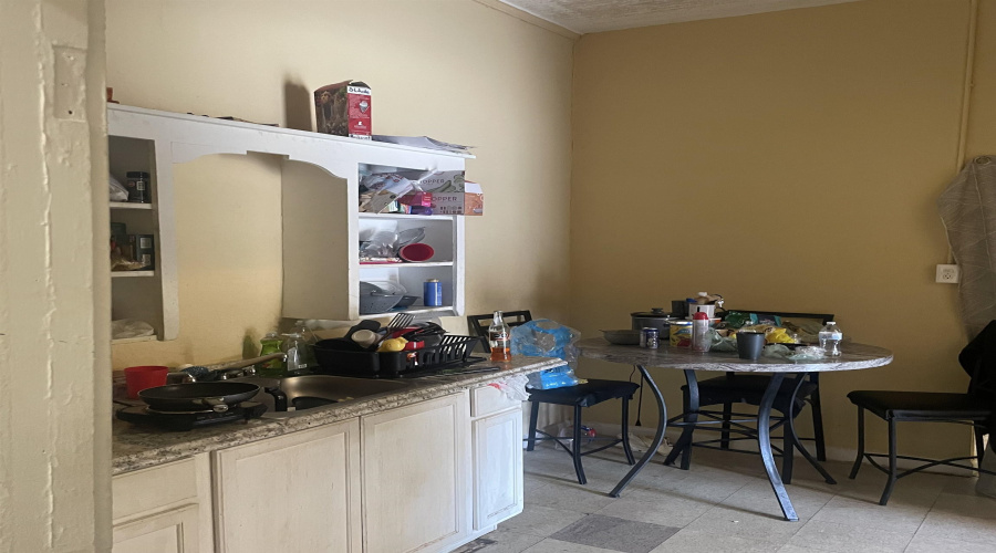 1801 Hidalgo St, Laredo, Texas 78040, ,Multi-family,For Sale,1801 Hidalgo St,20264804