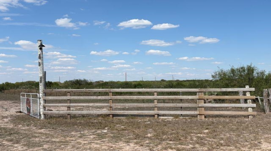 24 Tract Camino del Sur, Laredo, Texas 78044-3835, ,Land,For Sale,24 Tract Camino del Sur,20264807