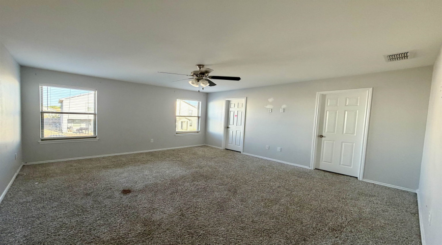 5805 Seminario Ln., LAREDO, Texas 78046, 4 Bedrooms Bedrooms, 7 Rooms Rooms,2 BathroomsBathrooms,Residential,For Sale,5805 Seminario Ln.,20264808