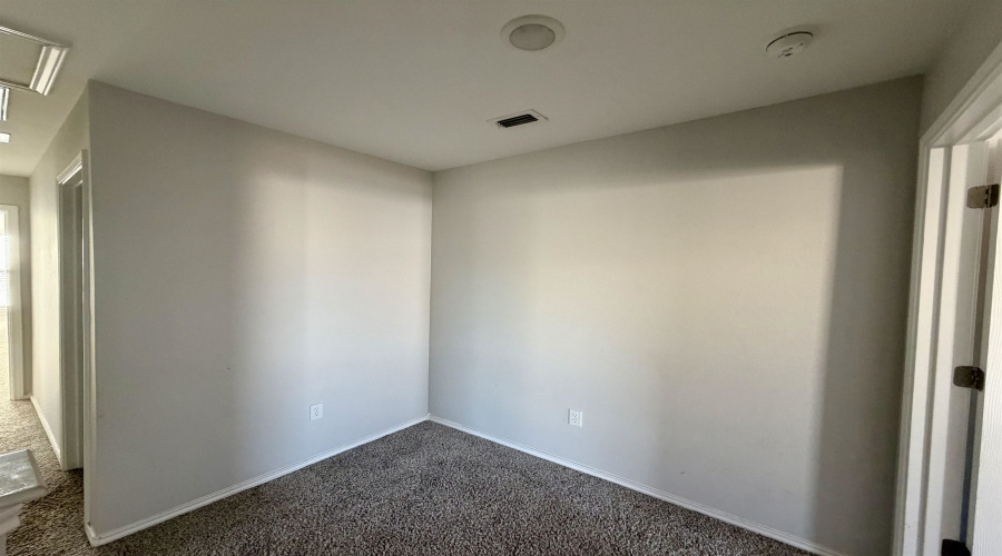 5805 Seminario Ln., LAREDO, Texas 78046, 4 Bedrooms Bedrooms, 7 Rooms Rooms,2 BathroomsBathrooms,Residential,For Sale,5805 Seminario Ln.,20264808