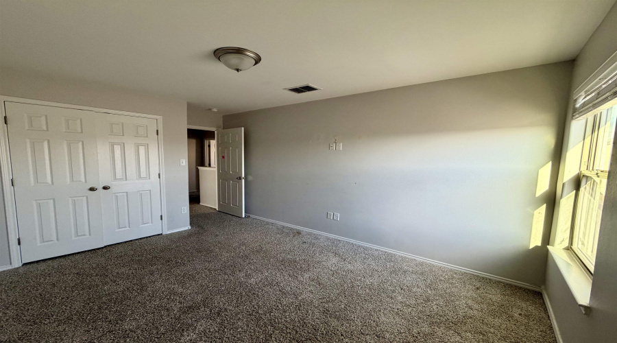 5805 Seminario Ln., LAREDO, Texas 78046, 4 Bedrooms Bedrooms, 7 Rooms Rooms,2 BathroomsBathrooms,Residential,For Sale,5805 Seminario Ln.,20264808