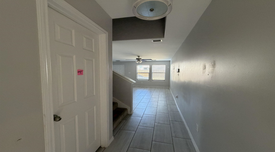 5805 Seminario Ln., LAREDO, Texas 78046, 4 Bedrooms Bedrooms, 7 Rooms Rooms,2 BathroomsBathrooms,Residential,For Sale,5805 Seminario Ln.,20264808