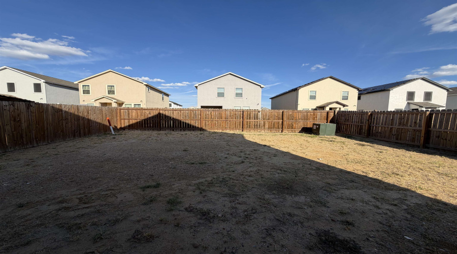 5805 Seminario Ln., LAREDO, Texas 78046, 4 Bedrooms Bedrooms, 7 Rooms Rooms,2 BathroomsBathrooms,Residential,For Sale,5805 Seminario Ln.,20264808