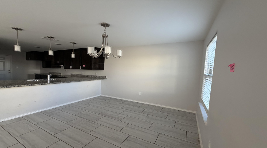 5805 Seminario Ln., LAREDO, Texas 78046, 4 Bedrooms Bedrooms, 7 Rooms Rooms,2 BathroomsBathrooms,Residential,For Sale,5805 Seminario Ln.,20264808