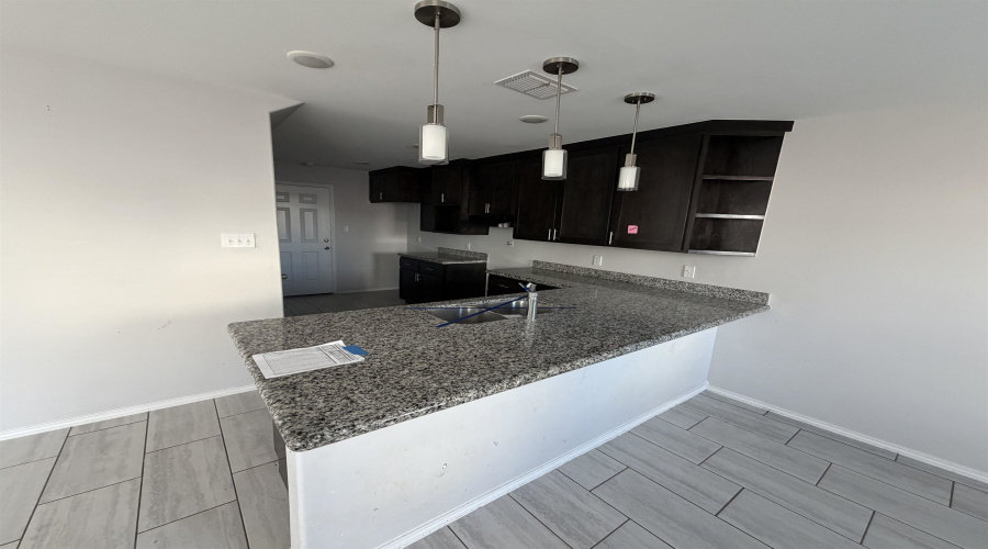 5805 Seminario Ln., LAREDO, Texas 78046, 4 Bedrooms Bedrooms, 7 Rooms Rooms,2 BathroomsBathrooms,Residential,For Sale,5805 Seminario Ln.,20264808