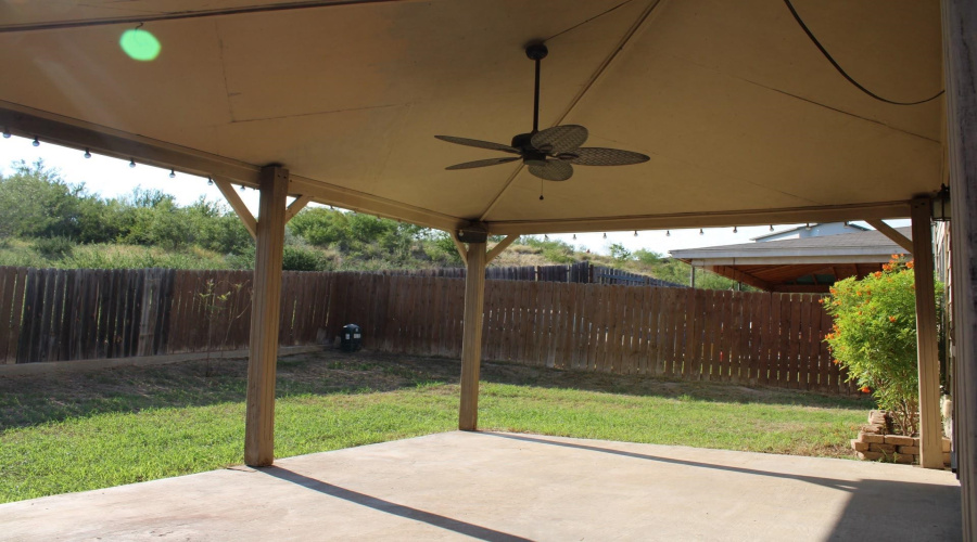 405 Almeja Dr, Laredo, Texas 78043, 3 Bedrooms Bedrooms, 6 Rooms Rooms,2 BathroomsBathrooms,Residential,For Rent,405 Almeja Dr,20264810
