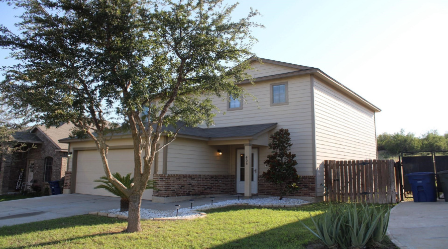 405 Almeja Dr, Laredo, Texas 78043, 3 Bedrooms Bedrooms, 6 Rooms Rooms,2 BathroomsBathrooms,Residential,For Rent,405 Almeja Dr,20264810