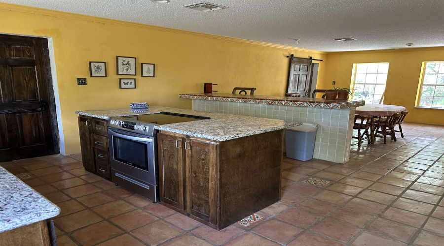 20655 U.S. Hwy 83 North, Laredo, Texas 78045, 5 Bedrooms Bedrooms, 13 Rooms Rooms,4 BathroomsBathrooms,Residential,For Sale,20655 U.S. Hwy 83 North,20264811