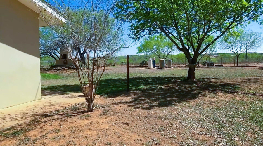 20655 U.S. Hwy 83 North, Laredo, Texas 78045, 5 Bedrooms Bedrooms, 13 Rooms Rooms,4 BathroomsBathrooms,Residential,For Sale,20655 U.S. Hwy 83 North,20264811