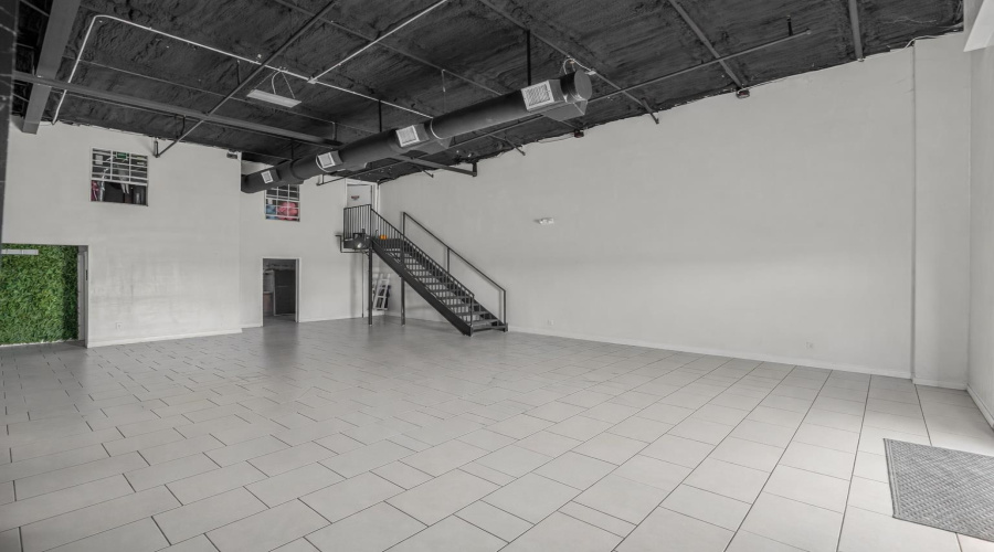 2311 Saturn Dr, Laredo, Texas 78041, 1 Room Rooms,4 BathroomsBathrooms,Commercial retail/office,For Rent,2311 Saturn Dr,20262250