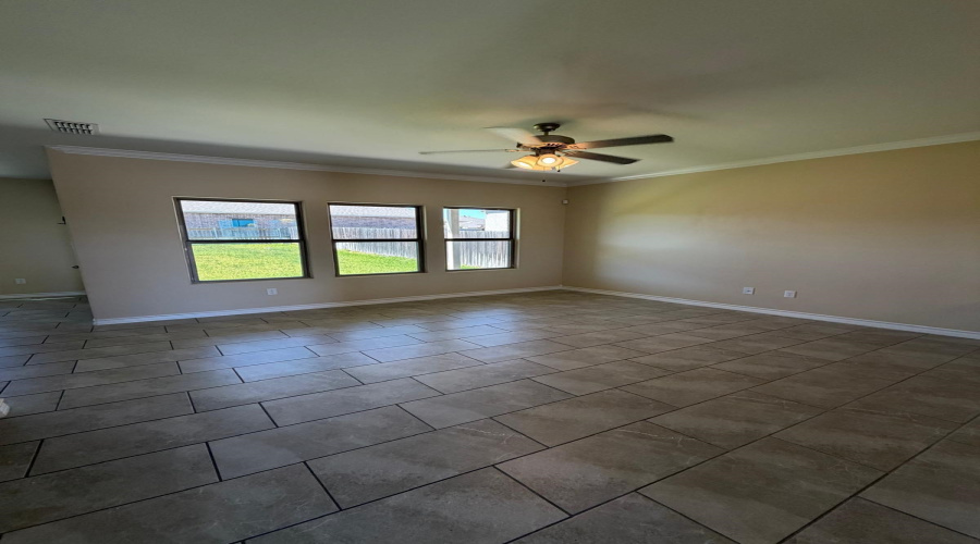 1408 Orto Dr., laredo, Texas 78045, 4 Bedrooms Bedrooms, 8 Rooms Rooms,2 BathroomsBathrooms,Residential,For Sale,1408 Orto Dr.,20264813