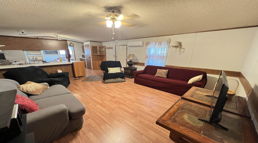 134 Sunshine Ln., Zapata, Texas 78076, 2 Bedrooms Bedrooms, 4 Rooms Rooms,1 BathroomBathrooms,Residential,For Sale,134 Sunshine Ln.,20261603