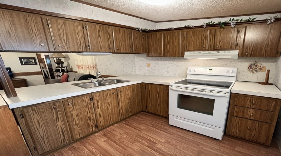 134 Sunshine Ln., Zapata, Texas 78076, 2 Bedrooms Bedrooms, 4 Rooms Rooms,1 BathroomBathrooms,Residential,For Sale,134 Sunshine Ln.,20261603