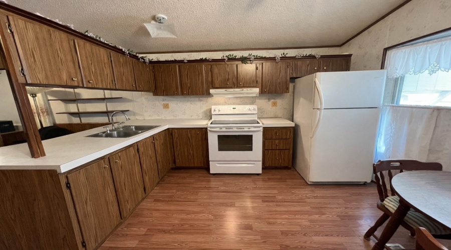 134 Sunshine Ln., Zapata, Texas 78076, 2 Bedrooms Bedrooms, 4 Rooms Rooms,1 BathroomBathrooms,Residential,For Sale,134 Sunshine Ln.,20261603