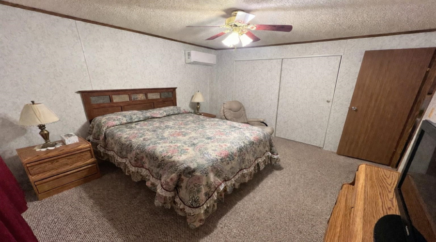 134 Sunshine Ln., Zapata, Texas 78076, 2 Bedrooms Bedrooms, 4 Rooms Rooms,1 BathroomBathrooms,Residential,For Sale,134 Sunshine Ln.,20261603