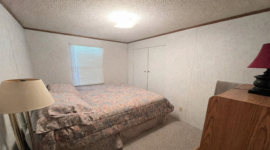 134 Sunshine Ln., Zapata, Texas 78076, 2 Bedrooms Bedrooms, 4 Rooms Rooms,1 BathroomBathrooms,Residential,For Sale,134 Sunshine Ln.,20261603