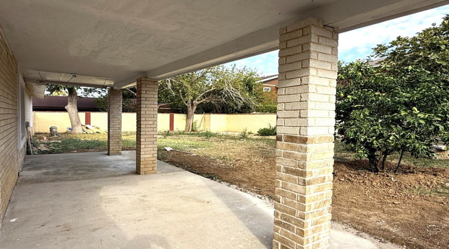 1504 Hibiscus Ln, laredo, Texas 78041, 3 Bedrooms Bedrooms, 5 Rooms Rooms,2 BathroomsBathrooms,Residential,For Rent,1504 Hibiscus Ln,20264817