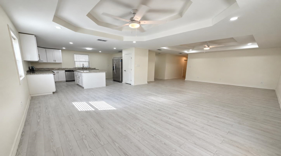 1504 Hibiscus Ln, laredo, Texas 78041, 3 Bedrooms Bedrooms, 5 Rooms Rooms,2 BathroomsBathrooms,Residential,For Rent,1504 Hibiscus Ln,20264817