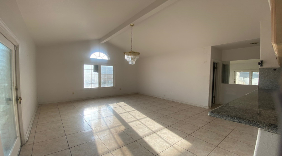 155 Knoll Ave, Laredo, Texas 78045, 3 Bedrooms Bedrooms, 6 Rooms Rooms,3 BathroomsBathrooms,Residential,For Sale,155 Knoll Ave,20264818