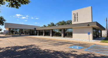 1407 Calle Del Norte, Laredo, Texas 78041, 21 Rooms Rooms,3 BathroomsBathrooms,Commercial retail/office,For Rent,1407 Calle Del Norte,20264828 1407 Calle Del Norte, Laredo, Texas 78041, 21 Rooms Rooms,3 BathroomsBathrooms,Commercial retail/office,For Rent,1407 Calle Del Norte,20264828