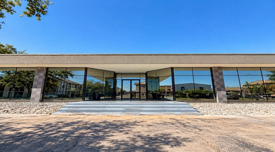 1407 Calle Del Norte, Laredo, Texas 78041, 21 Rooms Rooms,3 BathroomsBathrooms,Commercial retail/office,For Rent,1407 Calle Del Norte,20264828