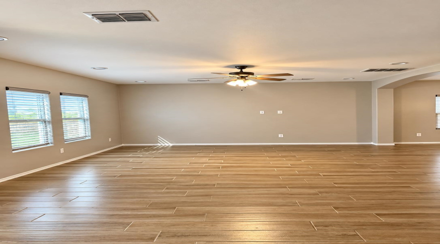 1428 Sambar Lp, Laredo, Texas 78045, 4 Bedrooms Bedrooms, 7 Rooms Rooms,2 BathroomsBathrooms,Residential,For Rent,1428 Sambar Lp,20264823