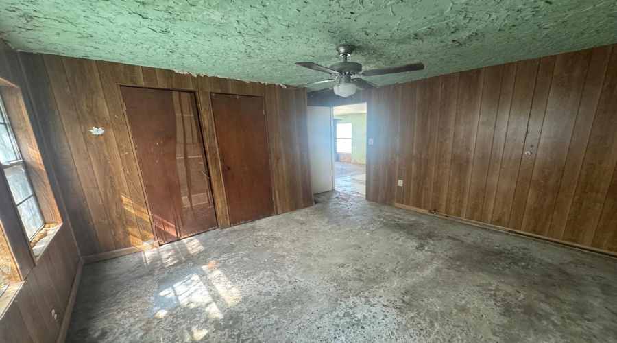 2715 Cedar Ave, LAREDO, Texas 78040, 4 Bedrooms Bedrooms, 5 Rooms Rooms,1 BathroomBathrooms,Residential,For Sale,2715 Cedar Ave,20264824