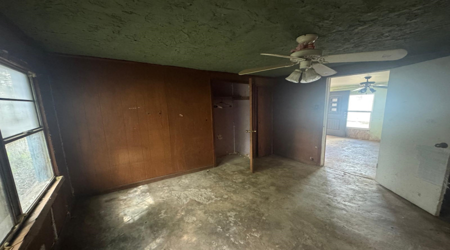 2715 Cedar Ave, LAREDO, Texas 78040, 4 Bedrooms Bedrooms, 5 Rooms Rooms,1 BathroomBathrooms,Residential,For Sale,2715 Cedar Ave,20264824