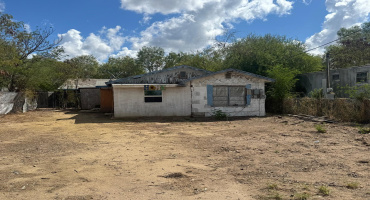 2715 Cedar Ave, LAREDO, Texas 78040, 4 Bedrooms Bedrooms, 5 Rooms Rooms,1 BathroomBathrooms,Residential,For Sale,2715 Cedar Ave,20264824 2715 Cedar Ave, LAREDO, Texas 78040, 4 Bedrooms Bedrooms, 5 Rooms Rooms,1 BathroomBathrooms,Residential,For Sale,2715 Cedar Ave,20264824