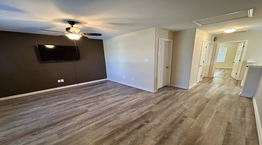 11126 Capistran Lp, Laredo, Texas 78045-7131, 4 Bedrooms Bedrooms, 8 Rooms Rooms,2 BathroomsBathrooms,Residential,For Sale,11126 Capistran Lp,20264825