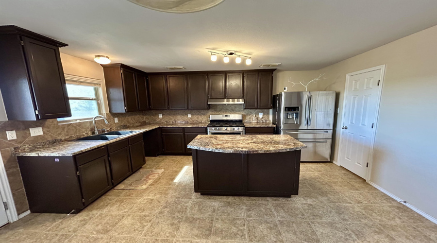 11126 Capistran Lp, Laredo, Texas 78045-7131, 4 Bedrooms Bedrooms, 8 Rooms Rooms,2 BathroomsBathrooms,Residential,For Sale,11126 Capistran Lp,20264825
