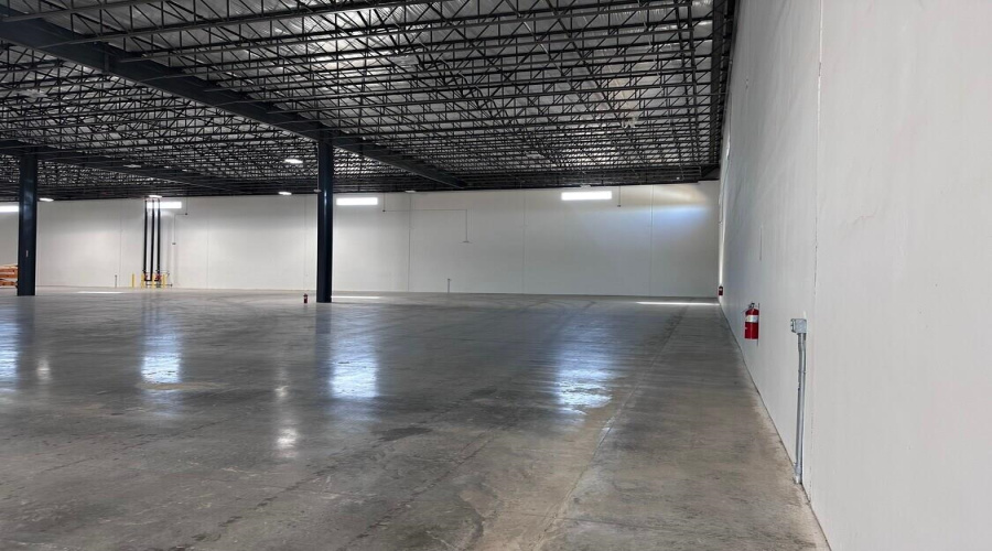 19926 Kraus Lp., Laredo, Texas 78045, 1 Bedroom Bedrooms, 51 Rooms Rooms,4 BathroomsBathrooms,Commercial/industrial,For Rent,19926 Kraus Lp.,20264826