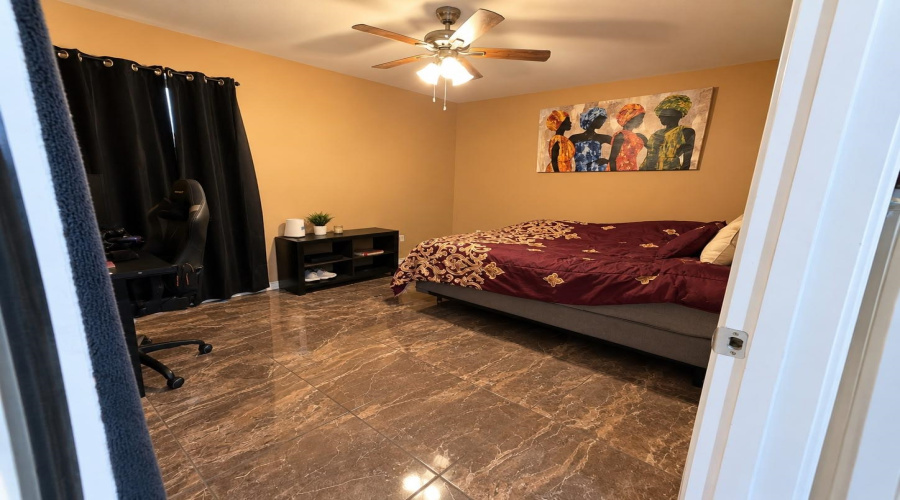 3812 Yvonne Ramirez Ct., Laredo, Texas 78046, 3 Bedrooms Bedrooms, 5 Rooms Rooms,2 BathroomsBathrooms,Residential,For Sale,3812 Yvonne Ramirez Ct.,20264839